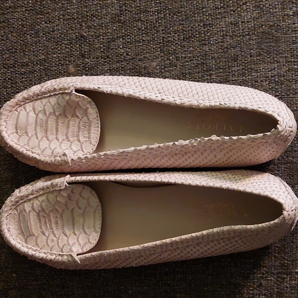 New leather Shoes, size 8